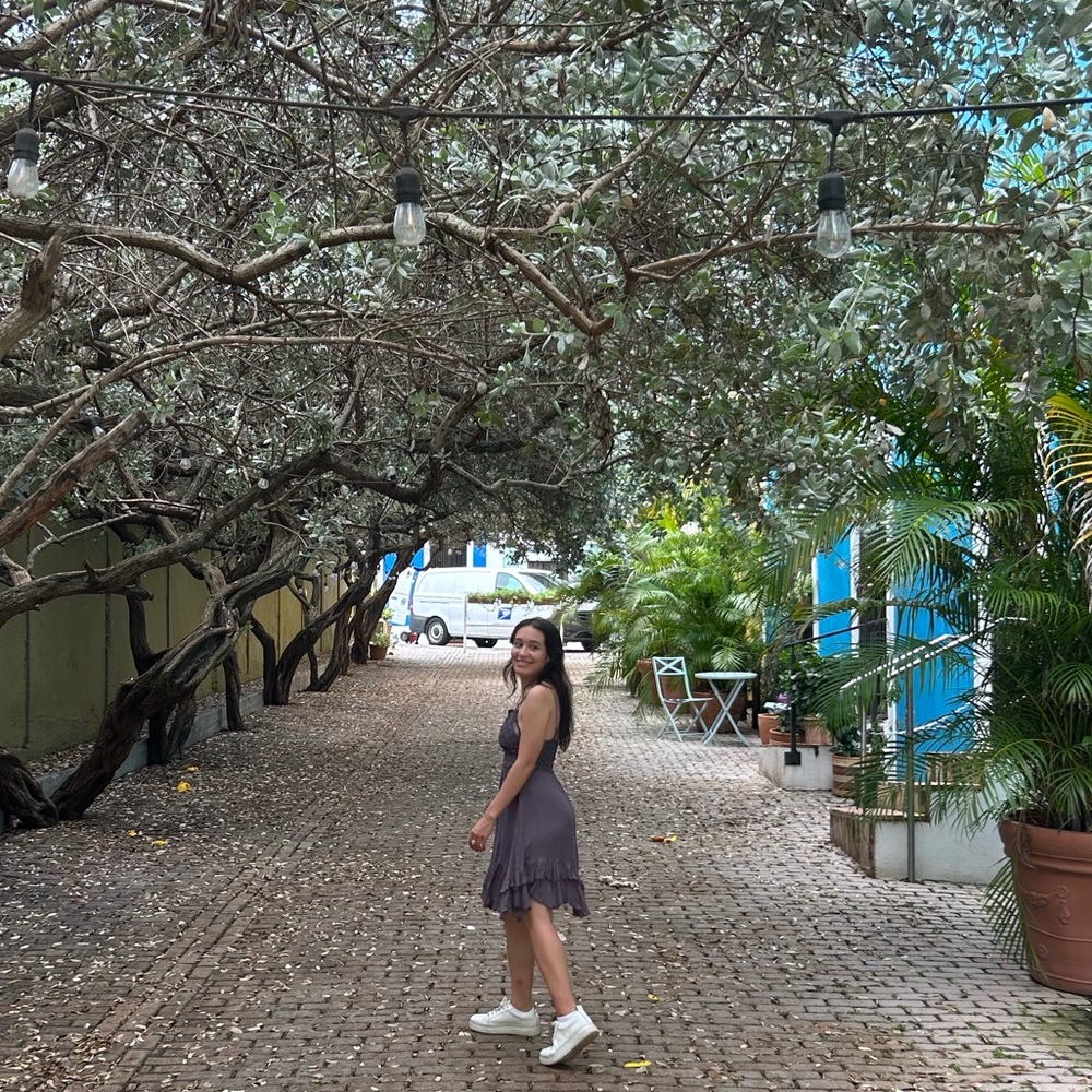 Meet your Posher, Crystal